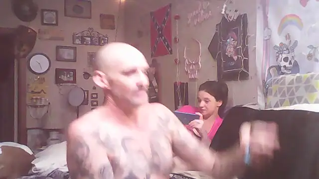 BonnienClyde5421 online show from May 2026 04:28:01 AM