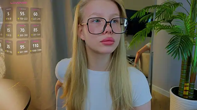 Snapshot of emilyshepar_d chatting on September 2025 02:04:01 AM emilyshepar d online show from September 2025 02:04:01 AM