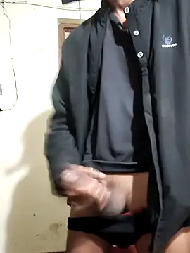 RAYI Queen 4 online show from December 2025 01:02:02 AM