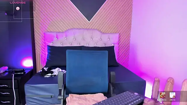 Nyx Moon online show from June 2026 09:41:01 PM