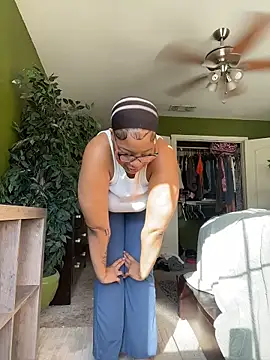 caramel  cremes online show from November 2025 02:51:01 PM