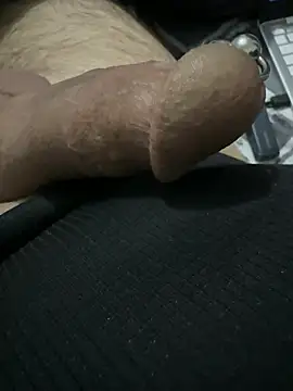 akrap11 online show from April 2026 11:17:01 PM