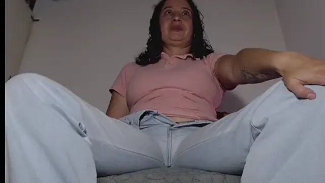 Milf Valeria online show from February 2026 04:14:02 PM