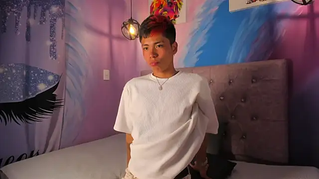 MaxiWildd online show from October 2025 12:58:01 PM