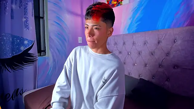 MaxiWildd online show from October 2025 12:47:01 PM