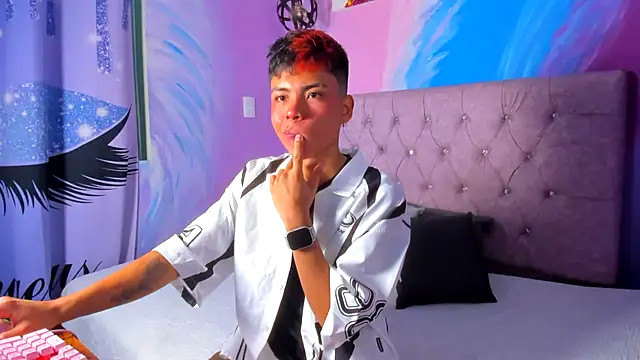 MaxiWildd online show from October 2025 12:56:02 PM