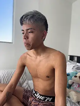 MaxiWildd online show from July 2026 01:17:01 PM