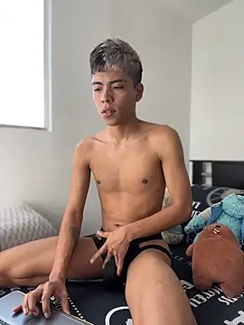 MaxiWildd online show from July 2026 01:36:01 PM