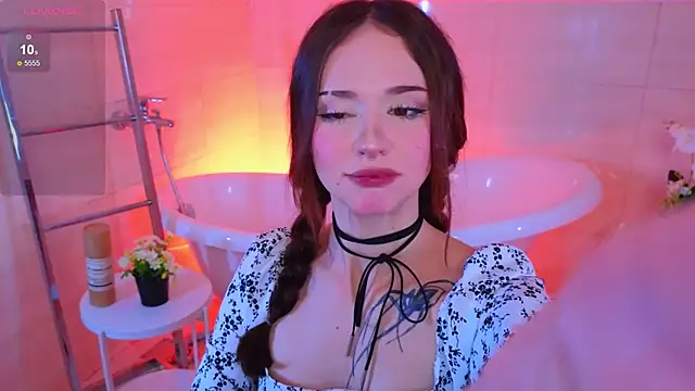 Adetta online show from September 2025 01:03:01 PM