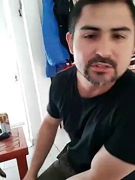 Bradd 32 online show from October 2025 04:35:02 PM