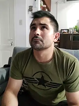 Bradd 32 online show from December 2025 02:18:01 AM