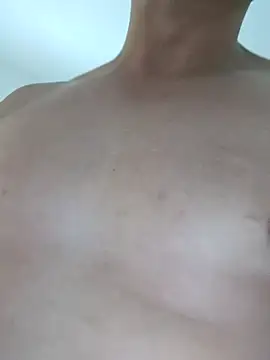 Bradd 32 online show from December 2025 05:09:01 PM