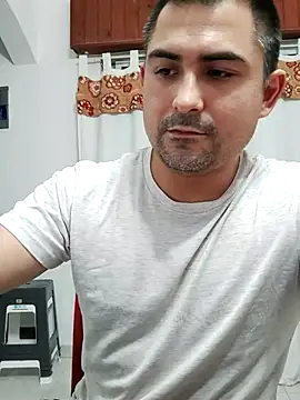 Bradd 32 online show from March 2026 03:41:02 AM