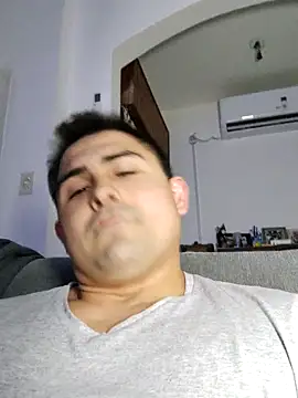 Bradd 32 online show from May 2026 03:00:02 AM