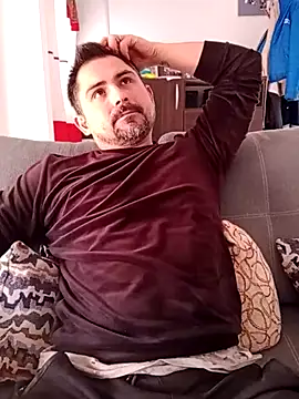Bradd 32 online show from July 2026 04:57:01 PM