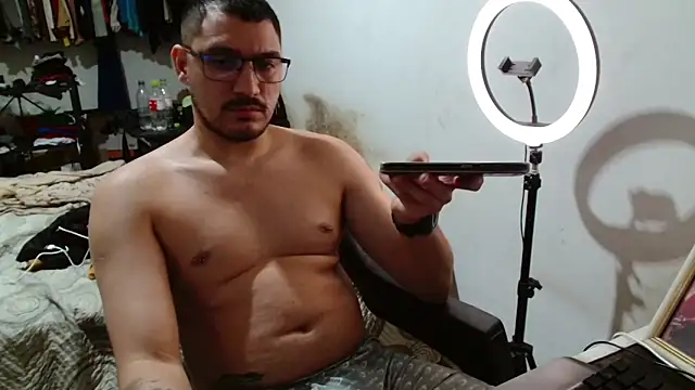 Leonino231 online show from April 2026 09:54:01 AM