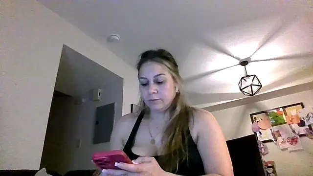 Snapshot of thedevinemama chatting on June 2026 01:48:01 AM thedevinemama online show from June 2026 01:48:01 AM