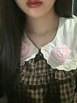 Snapshot of Linhtruong_ chatting on December 2025 04:28:02 AM Linhtruong online show from December 2025 04:28:02 AM