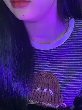 Snapshot of Linhtruong_ chatting on February 2026 04:08:01 AM Linhtruong online show from February 2026 04:08:01 AM