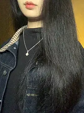 Nhinhi18 online show from December 2025 03:18:02 PM