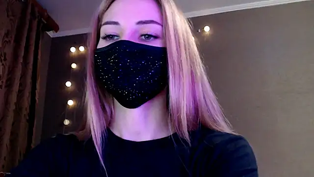 Iris lave online show from December 2025 02:56:01 PM