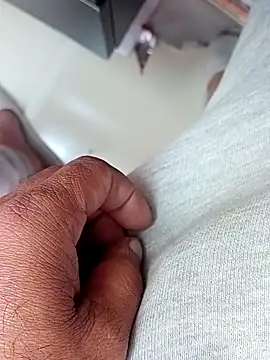 hackyourpussyxh online show from January 2026 03:43:02 AM