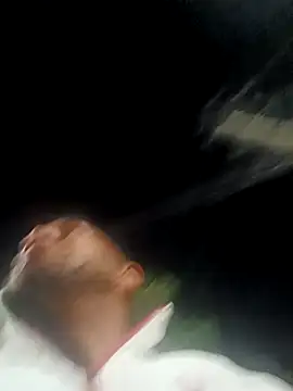 Snapshot of Frank0021 chatting on December 2025 08:11:01 AM Frank0021 online show from December 2025 08:11:01 AM