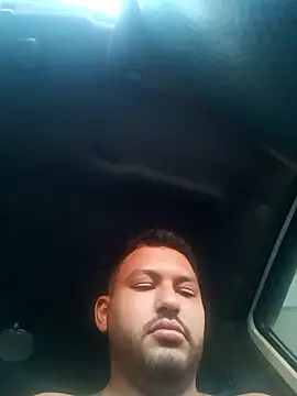 Snapshot of Frank0021 chatting on January 2026 10:02:01 PM Frank0021 online show from January 2026 10:02:01 PM