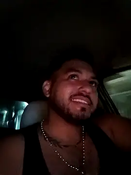 Snapshot of Frank0021 chatting on February 2026 05:25:02 AM Frank0021 online show from February 2026 05:25:02 AM