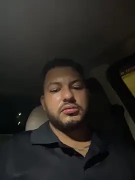 Snapshot of Frank0021 chatting on February 2026 07:20:01 AM Frank0021 online show from February 2026 07:20:01 AM