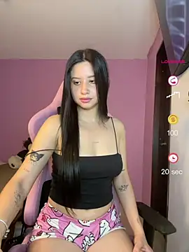 Snapshot of lucy_grey25 chatting on June 2026 03:36:01 PM lucy grey25 online show from June 2026 03:36:01 PM