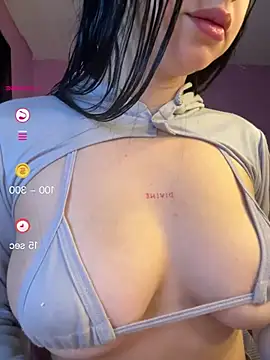 Snapshot of lucy_grey25 chatting on July 2026 04:04:02 PM lucy grey25 online show from July 2026 04:04:02 PM
