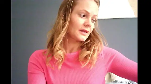 Snapshot of Ginger-bb chatting on September 2025 07:19:01 AM Ginger-bb online show from September 2025 07:19:01 AM