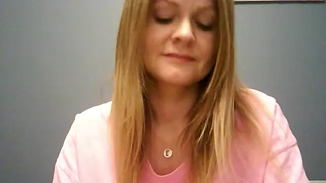 Snapshot of Ginger-bb chatting on November 2025 06:41:02 AM Ginger-bb online show from November 2025 06:41:02 AM