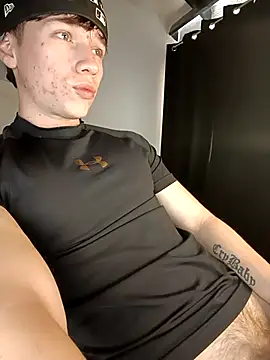 Logan sixxer online show from October 2025 09:12:02 PM