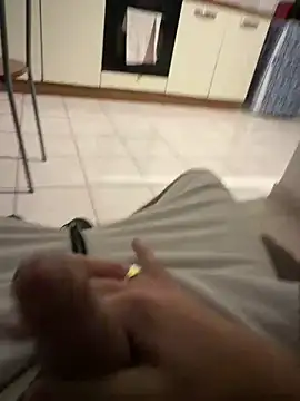 Snapshot of umeghj chatting on February 2026 06:59:02 PM umeghj online show from February 2026 06:59:02 PM