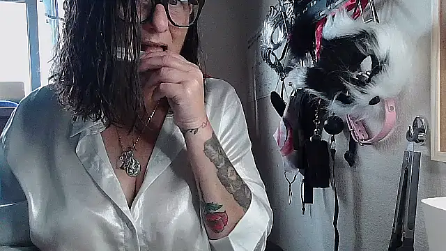 Mistress-Ivy51 online show from September 2025 06:13:01 AM