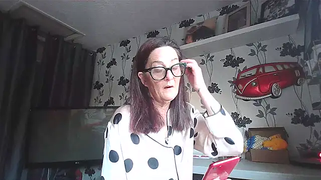 Mistress-Ivy51 online show from April 2026 05:11:01 AM