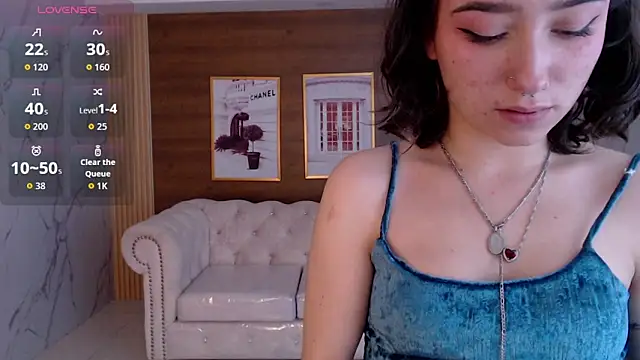 venuss09 s online show from November 2025 08:55:01 PM