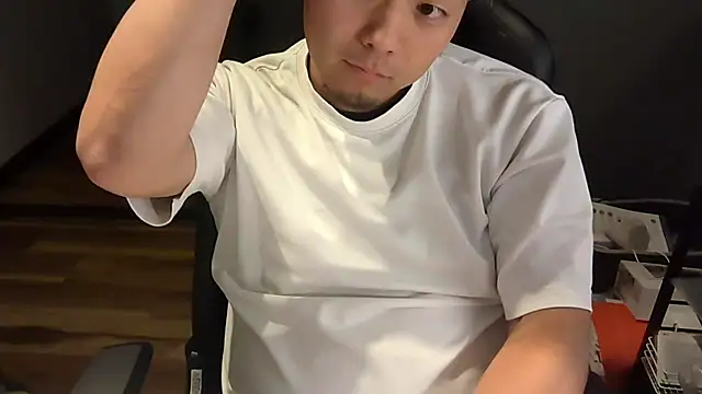 Snapshot of RYO-nonke chatting on June 2026 02:21:01 PM RYO-nonke online show from June 2026 02:21:01 PM