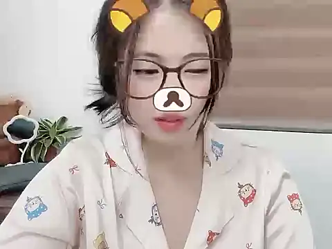 Amelia-babee online show from September 2025 05:13:02 PM