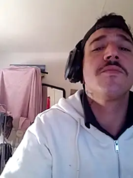 Snapshot of JuicyBigcock@xh chatting on May 2026 05:09:01 PM JuicyBigcockxh online show from May 2026 05:09:01 PM