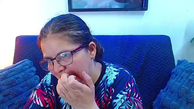 Linda banks  online show from September 2025 01:38:02 AM