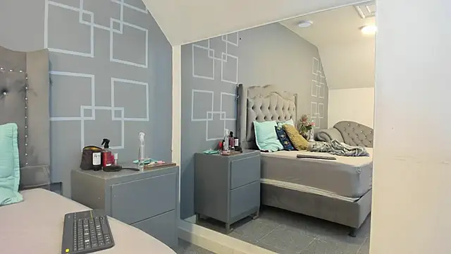 AliceBlackx online show from November 2025 11:42:02 AM