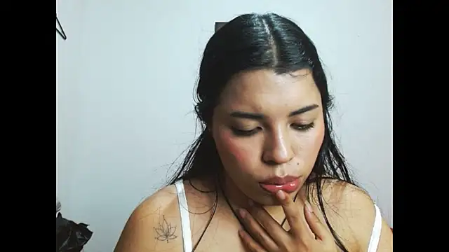 Naomi-Simpson online show from October 2025 01:00:02 AM