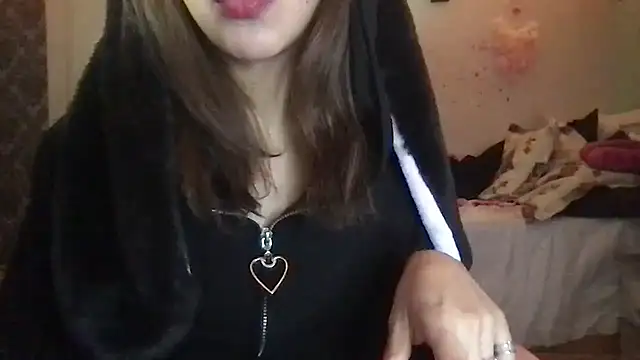 Snapshot of nekowaifuuu chatting on November 2025 07:40:01 AM nekowaifuuu online show from November 2025 07:40:01 AM