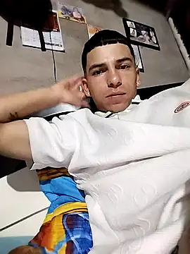 Tussi-amor online show from September 2025 07:10:02 AM