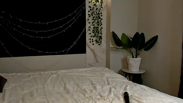 Snapshot of MalvinaDream chatting on April 2026 01:23:02 AM MalvinaDream online show from April 2026 01:23:02 AM