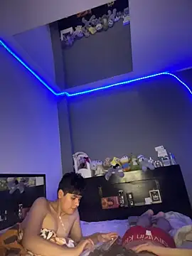 Snapshot of Kailertwink chatting on May 2026 03:04:02 AM Kailertwink online show from May 2026 03:04:02 AM