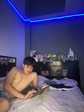 Snapshot of Kailertwink chatting on June 2026 12:46:02 AM Kailertwink online show from June 2026 12:46:02 AM